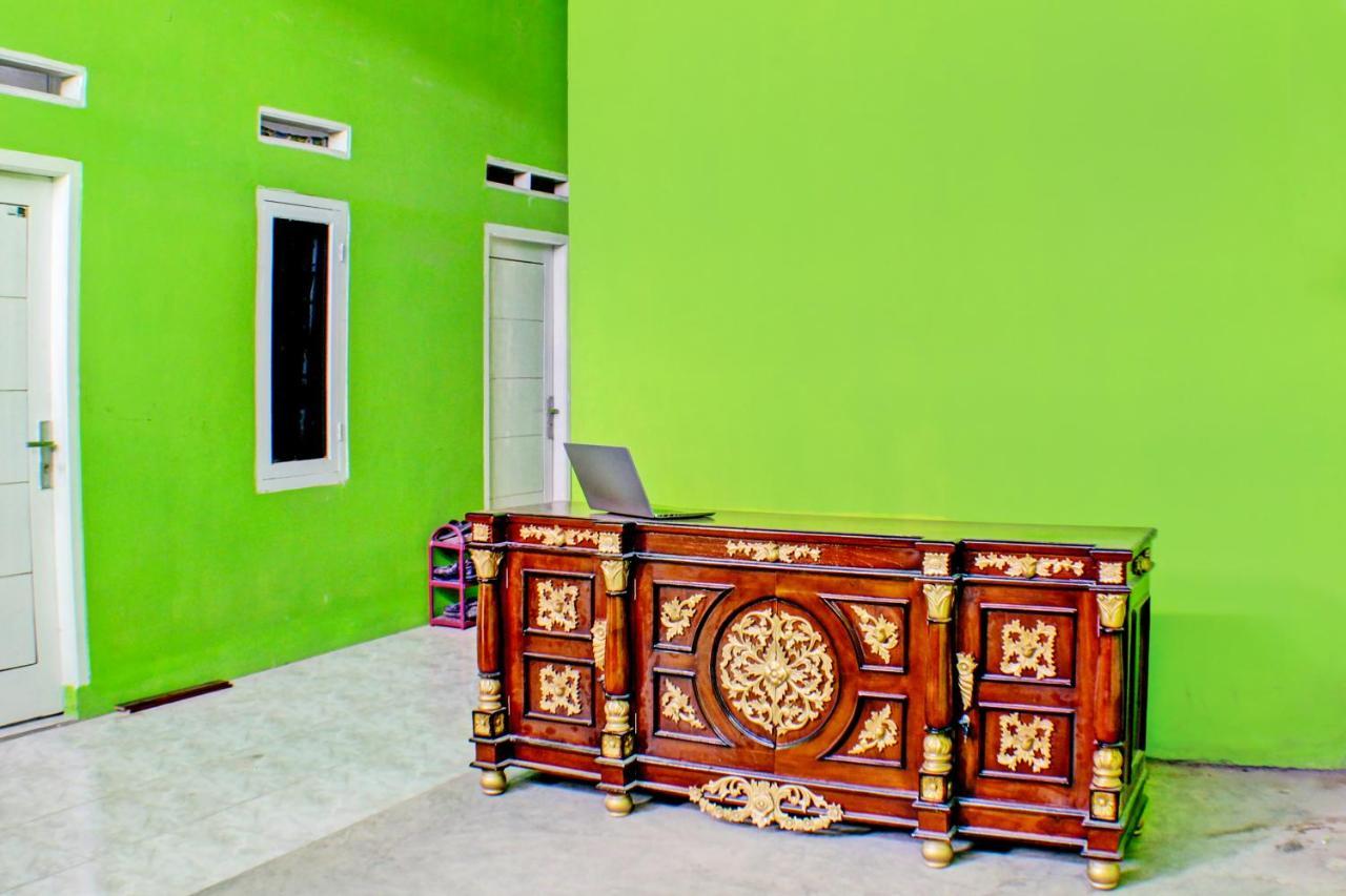 Spot On 93089 Homestay Kamar Hijau Syariah Bandar Lampung Exterior photo